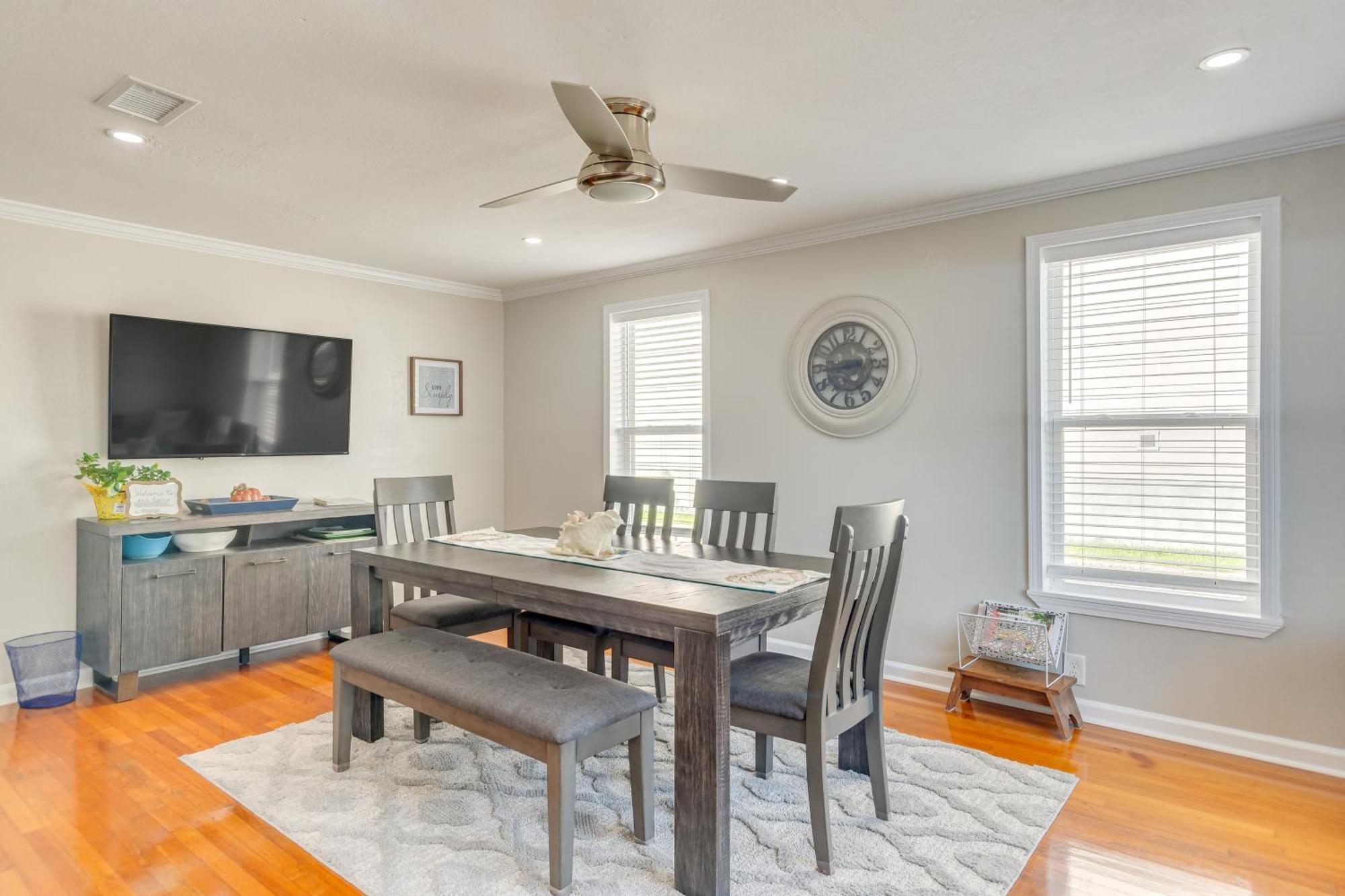 1 Mi To Dtwn Home With Furnished Patio In Pensacola Bagian luar foto